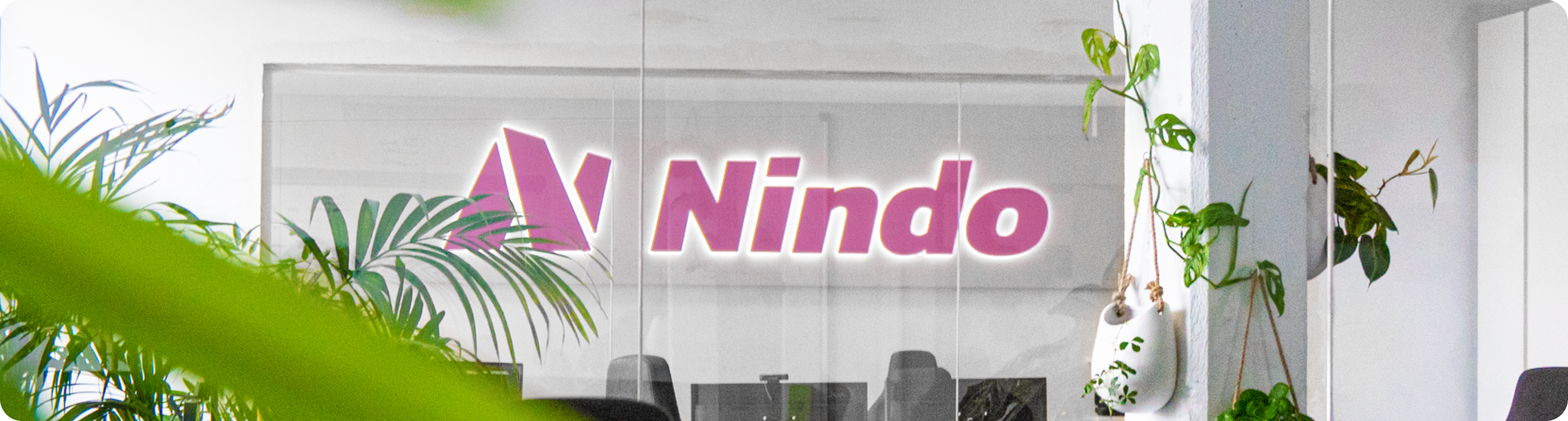 Foto vom Nindo Logo im Büro